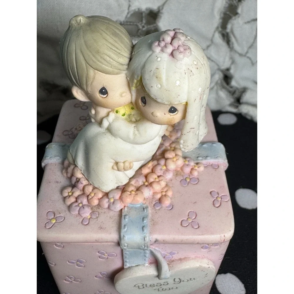 Precious Moments Enesco Vintage 1999 Bride Groom Pink Gift Box Figure Wedding